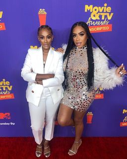 B. Simone feet photo thumbnail