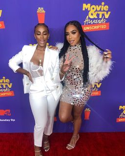 B. Simone feet photo thumbnail