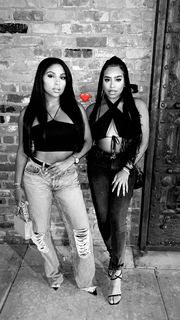 B. Simone feet photo thumbnail