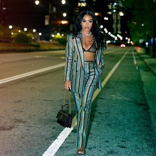 B. Simone feet photo thumbnail