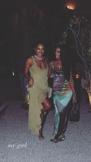 B. Simone feet photo thumbnail