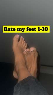 B. Simone feet photo thumbnail