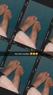 B. Simone feet photo thumbnail