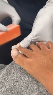 B. Simone feet photo thumbnail