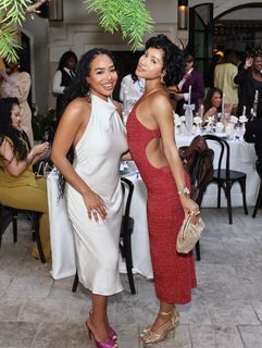 B. Simone feet photo thumbnail