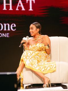 B. Simone feet photo thumbnail