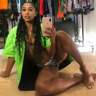 BIA feet photo 15