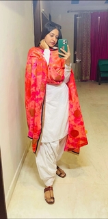 Baani Sandhu feet photo 12