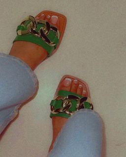 Baani Sandhu feet photo 2