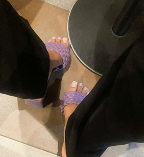 Baani Sandhu feet photo 18