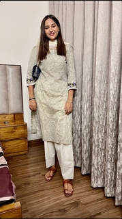 Baani Sandhu feet photo 9