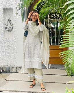 Baani Sandhu feet photo 6