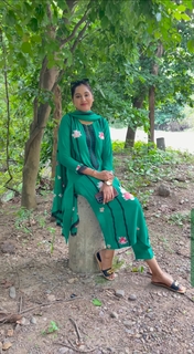 Baani Sandhu feet photo 4
