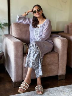 Baani Sandhu feet photo 15