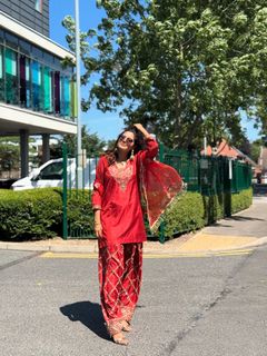 Baani Sandhu feet photo 12