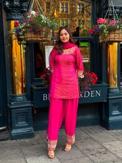Baani Sandhu feet photo 10