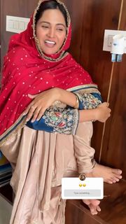 Baani Sandhu feet photo 16