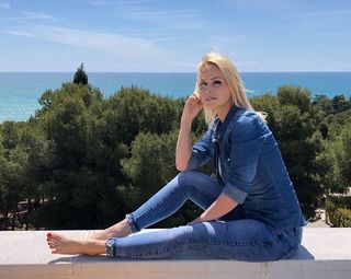 Babett Köllõ feet photo 12