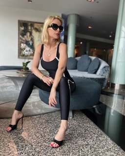 Babett Köllõ feet photo 16