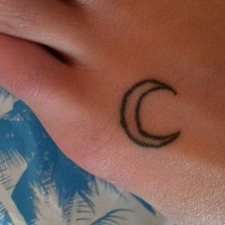 Bad Gyal feet photo thumbnail