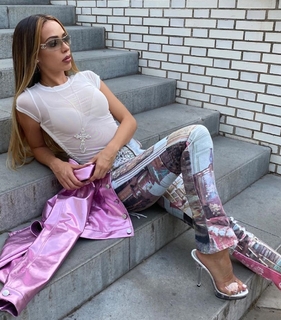 Bad Gyal feet photo thumbnail