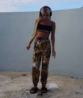 Bad Gyal feet photo thumbnail