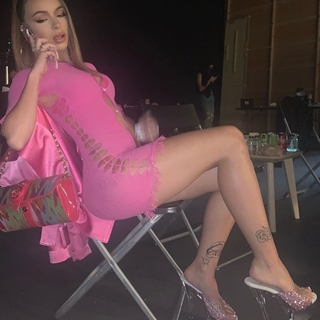 Bad Gyal feet photo thumbnail