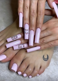 Bad Gyal feet photo thumbnail