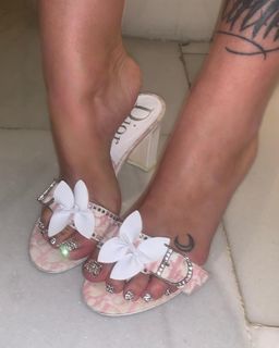 Bad Gyal feet photo thumbnail