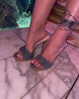 Bad Gyal feet photo thumbnail