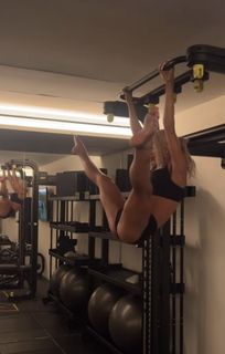 Bad Gyal feet photo thumbnail