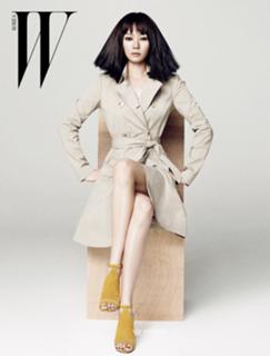 Bae Doona feet photo thumbnail