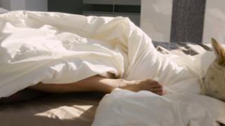 Bae Doona feet photo thumbnail