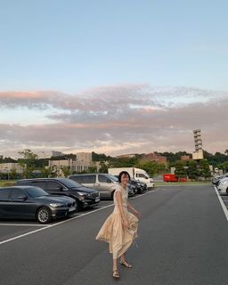 Bae Doona feet photo thumbnail