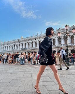 Bae Doona feet photo thumbnail