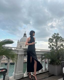 Bae Doona feet photo thumbnail