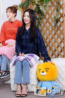 Bae Joo-hyun feet photo thumbnail