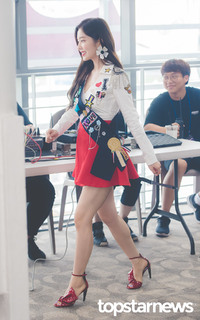 Bae Joo-hyun feet photo thumbnail