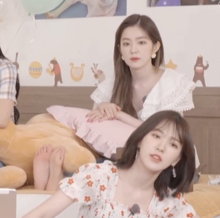 Bae Joo-hyun feet photo thumbnail