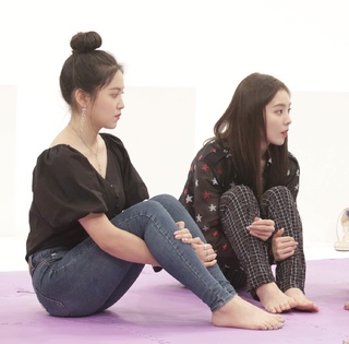 Bae Joo-hyun feet photo thumbnail