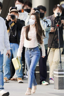 Bae Joo-hyun feet photo thumbnail