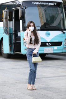Bae Joo-hyun feet photo thumbnail