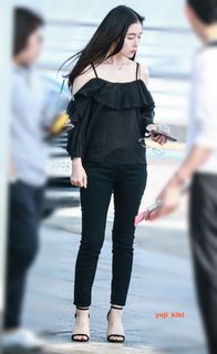 Bae Joo-hyun feet photo thumbnail