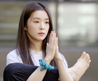 Bae Joo-hyun feet photo thumbnail