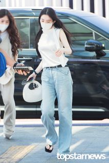 Bae Joo-hyun feet photo 15
