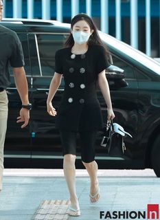 Bae Joo-hyun feet photo 11