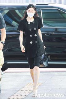 Bae Joo-hyun feet photo 9
