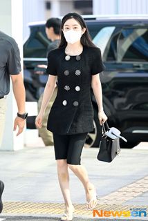 Bae Joo-hyun feet photo 7