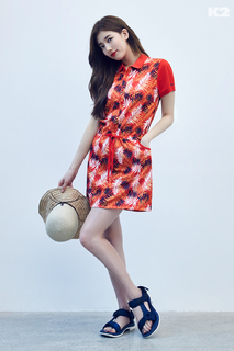 Bae Suzy feet photo thumbnail