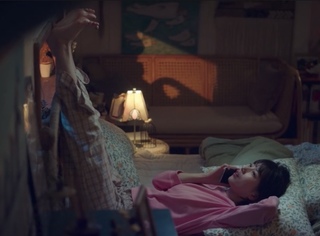 Bae Suzy feet photo thumbnail